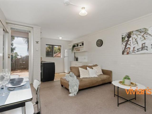 Furnished North Facing 1BR Beauty