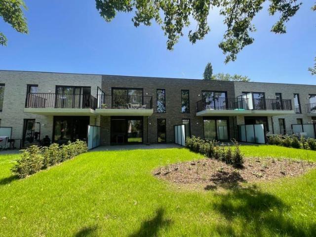Furnished new construction apartment with garden for rent –
