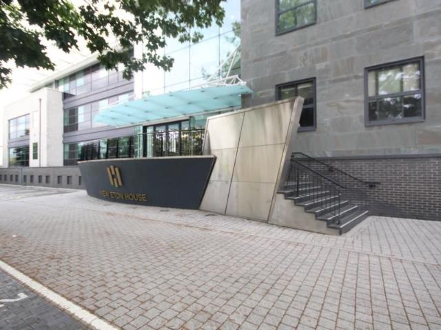 Furnished New Eton House, Bath Rd, Slough SL1, 1 bed flat to rent, £1,150 pcm | PrimeLocation