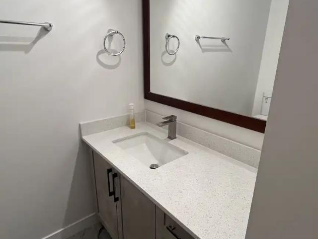 Furnished New 2 Bedrooms Basment in front of Park