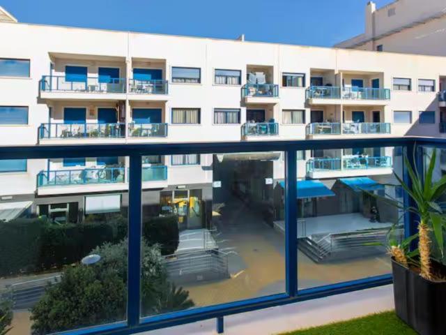 Furnished Seafront Living in Alicante Move In Today, Bills Parking Included