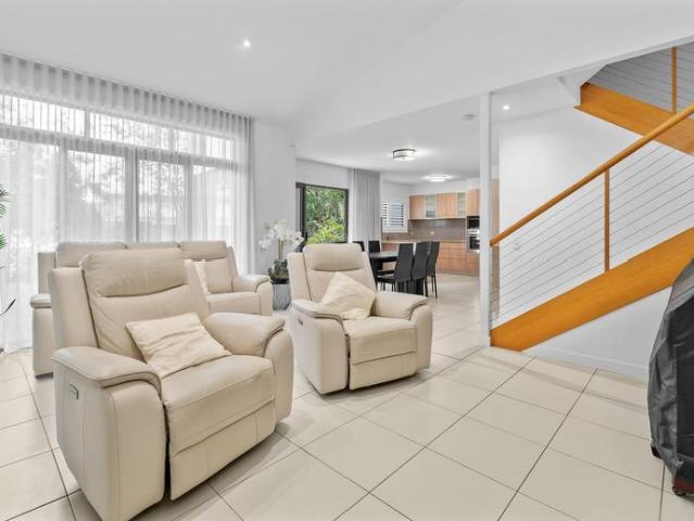 Furnished, Self Contained Luxury in a Secure Estate