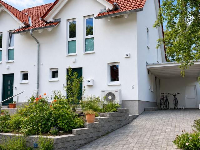 Furnished semi detached house with garden in Berlin Dahlem, Berlin Amsterdam Apartments for Rent