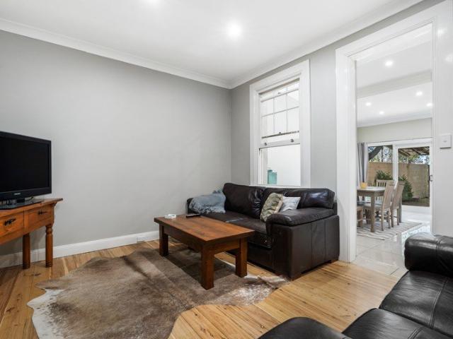 Furnished & Serviced Terrace in the middle of town