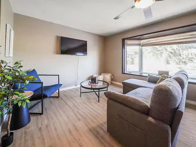Furnished Short & Medium Term Rental Available