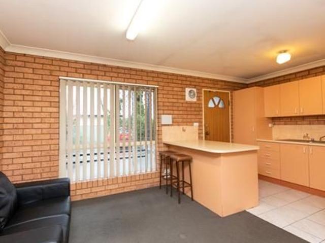 FURNISHED SHORT TERM AND LONG TERM ACCOMMODATION