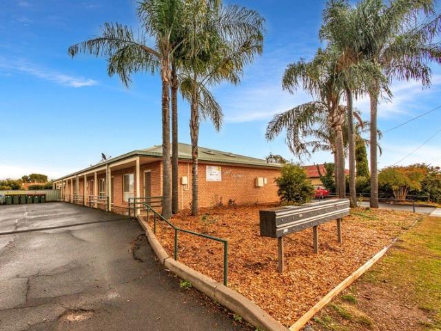 FURNISHED SHORT TERM AND LONG TERM ACCOMMODATION