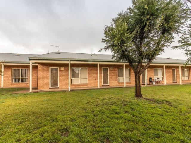 FURNISHED SHORT TERM AND LONG TERM ACCOMMODATION