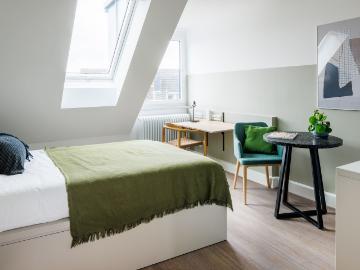 Furnished short term studio in city centre