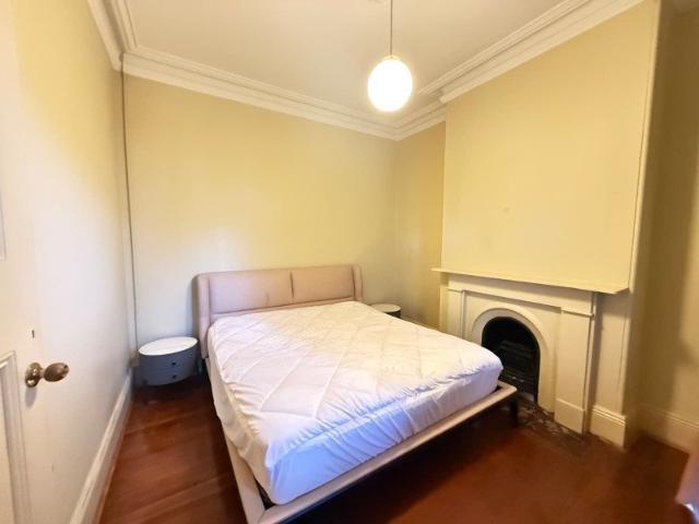 Furnished single/double bedroom in Classic Surry Hills Terrace Opposite Surry Hills Village