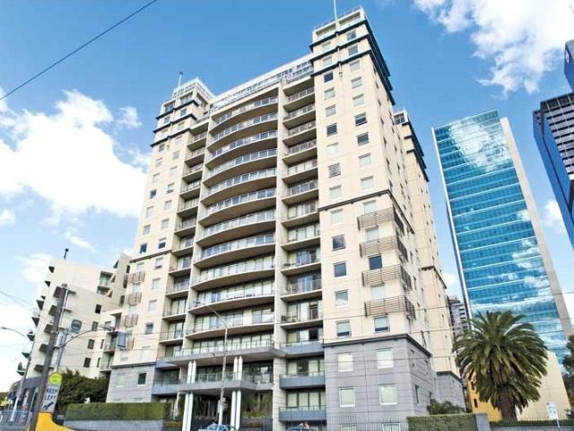 Furnished Spacious 3 bedroom apartment!