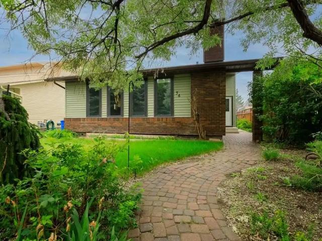 Furnished Spacious 3 BEDROOM BASEMENT SUITE IN CASTLERIDGE