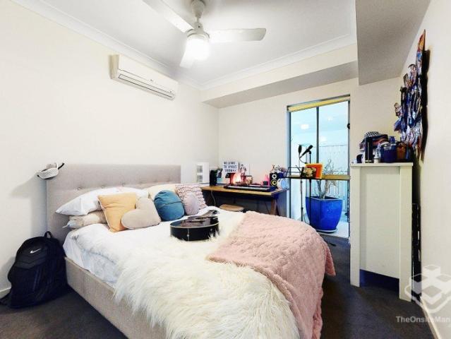 Furnished Spacious 3 bedroom unit