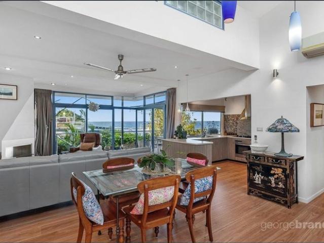 Furnished Spacious Apartment with Spectacular Terrigal Beach Views – Short Term Lease Available