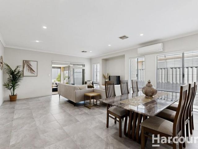 FURNISHED Spacious Family Living Meets Modern Comfort in Landsdale!