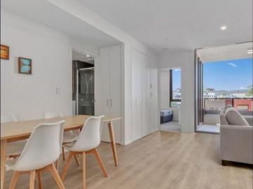 Furnished & Spacious & Super convenient location