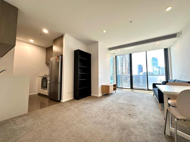FURNISHED Spacious two bedroom in sought after Southbank Grand!