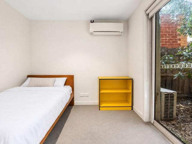 Furnished Student Apartment Opposite Monash University