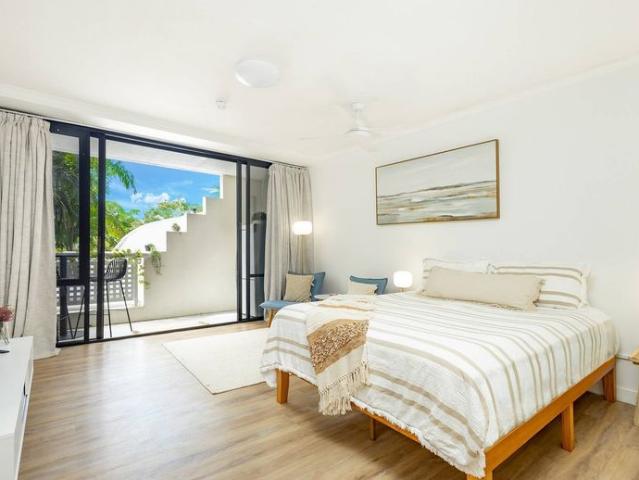 Furnished studio opposite the cairns esplanade – utilities included