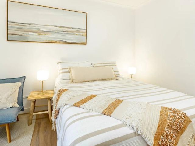 Furnished studio opposite the cairns esplanade – utilities included