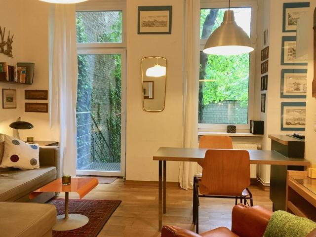 Furnished Studio Apartment with Sofa Bed in Schöneberg, 35 m²