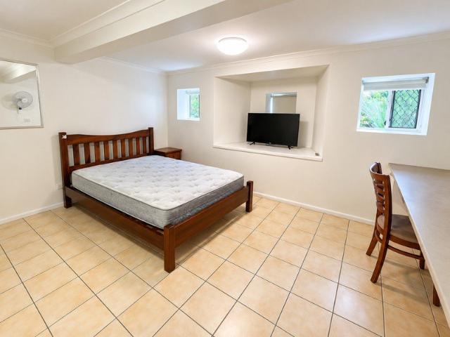 Furnished Studio Apartment In The Heart Of Ashgrove