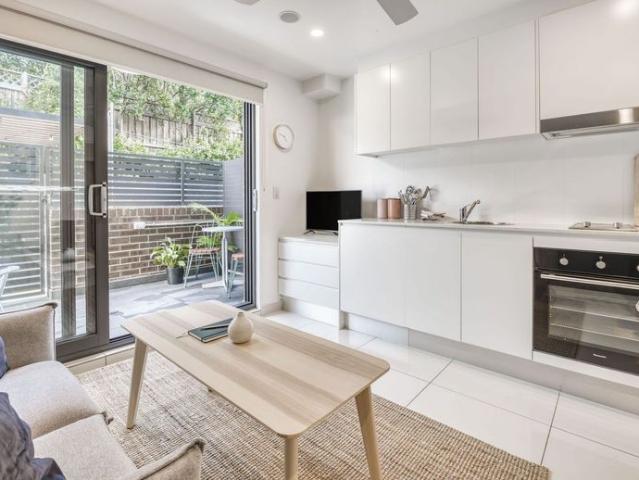 Furnished studio apartment in Balgowlah!