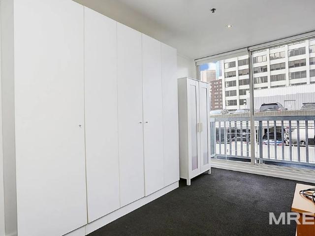 Furnished studio apartment in central location