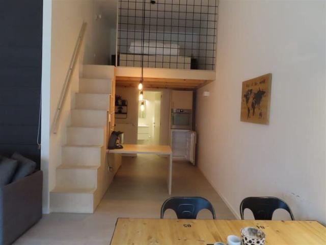 Furnished studio appartment with mezzanine in Antwerp South