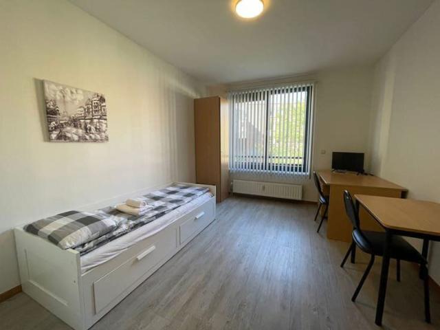 Furnished studio close to city center