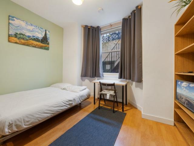 Furnished Studio Flat Near Lamda