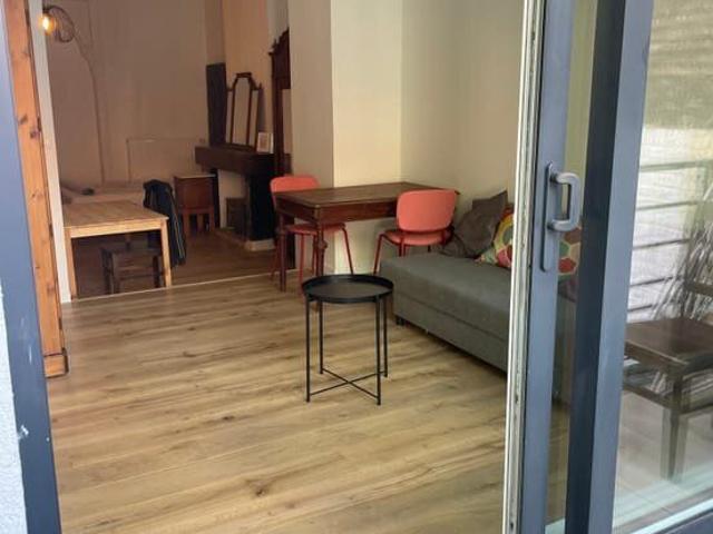 Furnished studio, Louise metro