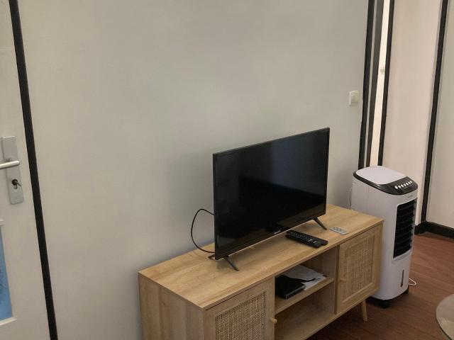 Furnished studio, Paris Amsterdam Apartments for Rent