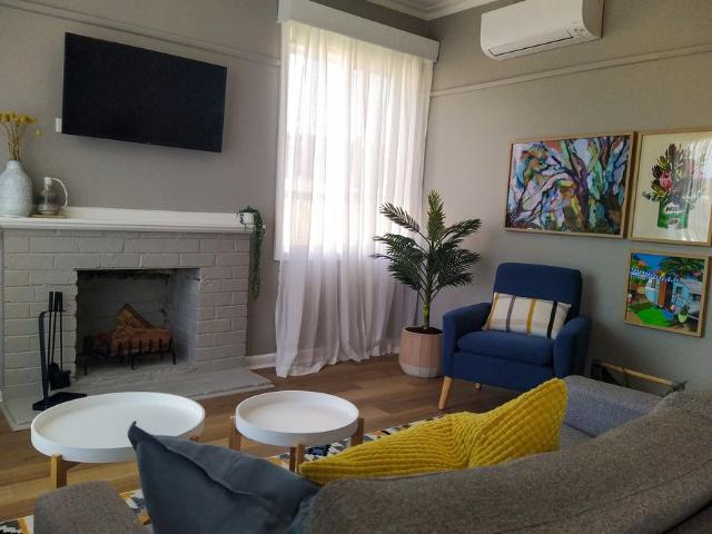 Furnished Studio Room $300 p/week Bills Included