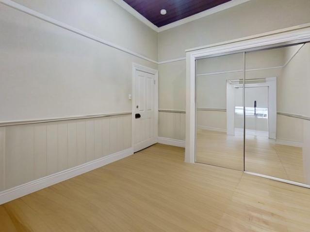 Furnished Studio Room Available Utilities Included