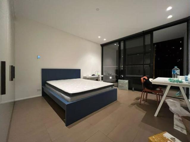 Furnished Studio | Shared Laundry | Prime Central Park Location
