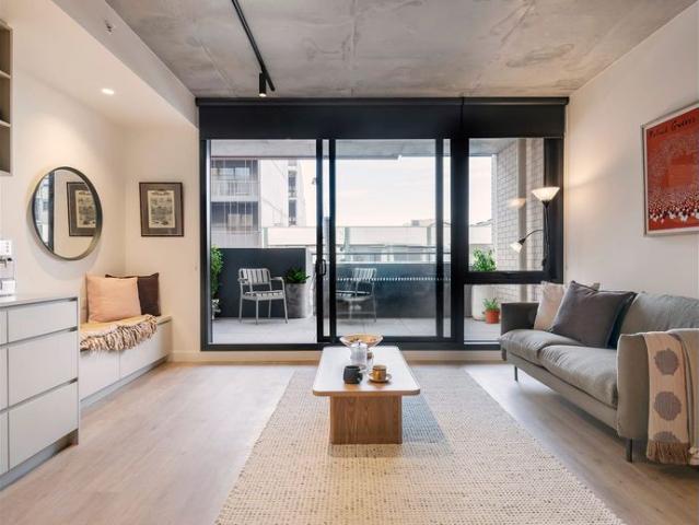 Furnished Studio with 6 Weeks Rent Free