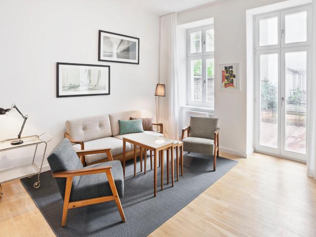 Furnished Studio with Large Terrace near Kurfürstendamm in Charlottenburg