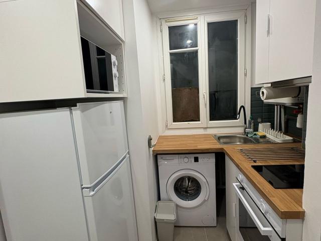 Furnished studio 26 m², Paris Amsterdam Apartments for Rent