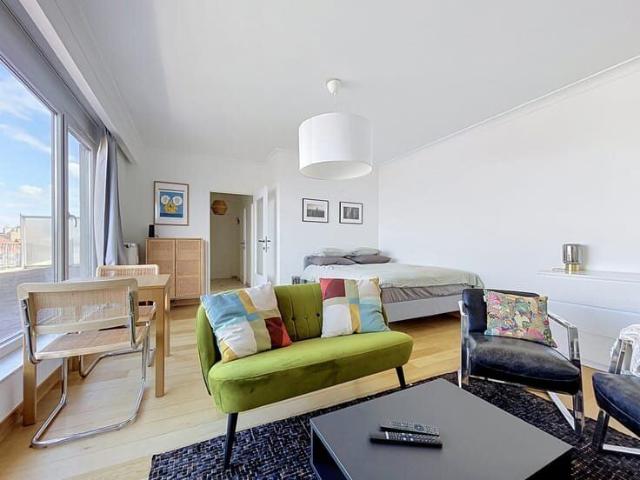 Furnished studio +/ 42m² + terrace 45m²