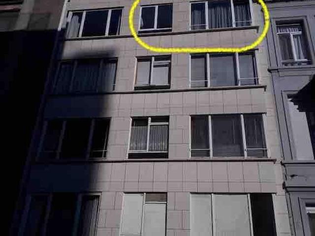 furnished studio 895EUR/month from 7 OCT