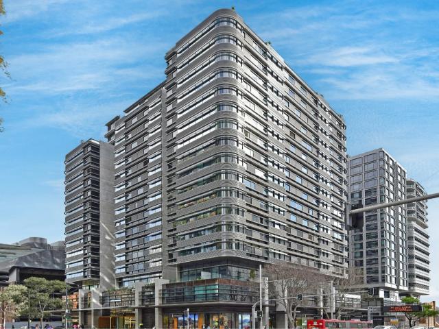 DEPOSIT TAKEN | FURNISHED | STUNNING 2 BEDROOM APARTMENT | @ DUO CENTRAL PARK