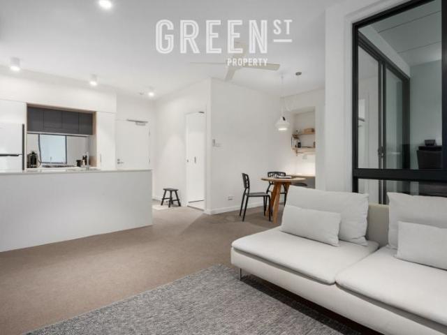 Furnished, Stylish, Well Equipped Apartment