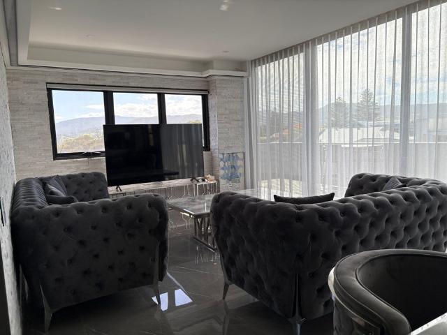 Furnished Stylish Apartment in the Heart of Gerringong