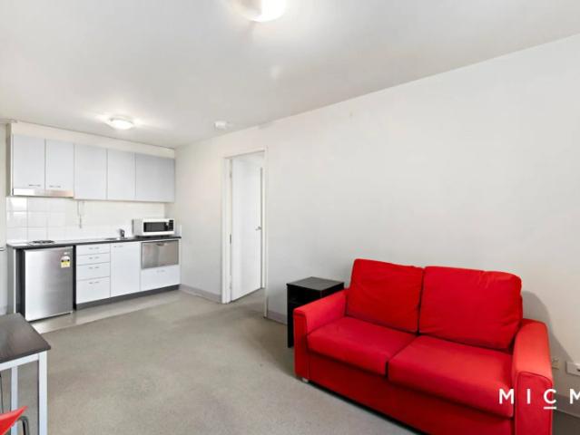 FURNISHED: Stylish Southbank Living in a Prime Location