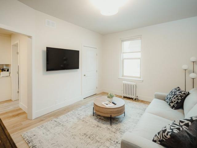Furnished Suite: 247 Young, Winnipeg, MB