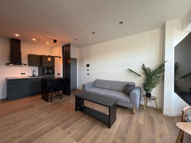 Furnished suite at Aquis Plaza rent incl. electricity, heating & Wi Fi Yes, Aachen Amsterdam Apartments for Rent