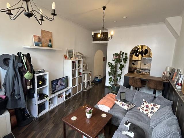 Furnished Sunny Leytonstone Flat