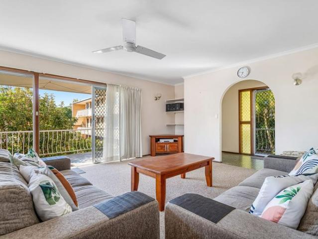 Furnished Palm Beach Apartment with Spacious Balcony