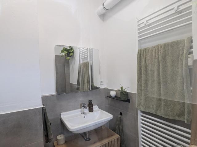 Furnished period apartment for temporary rent | 4–6 months from 01/01/2027 | Bielefeld City Centre, Bielefeld Amsterdam Apartments for Rent